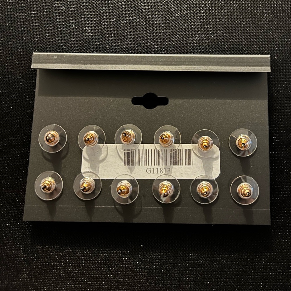 Guess 6 pack rose gold studs. NWT - Picture 2 of 2